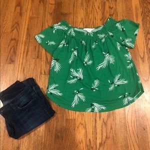 ❤️EUC Green Floral top❤️